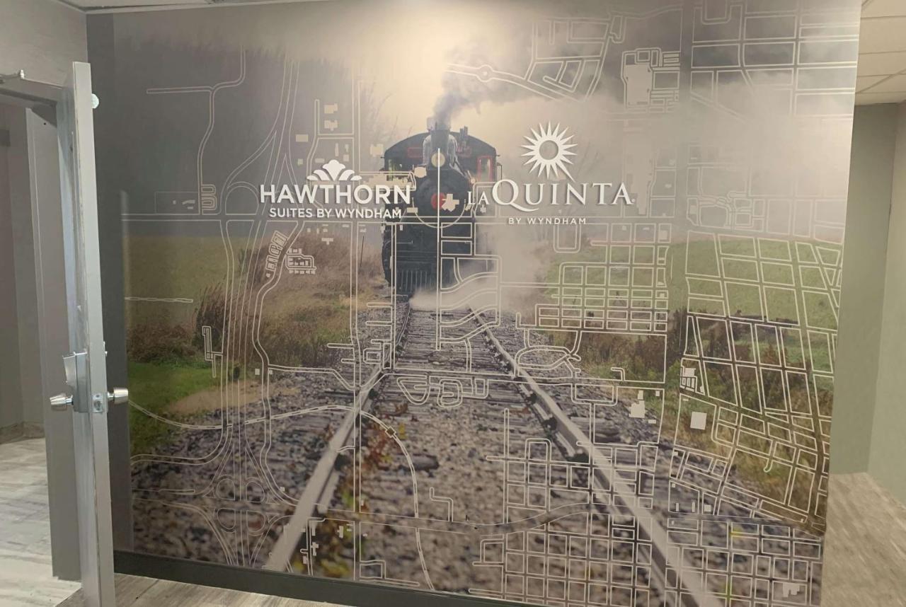 La Quinta & By Wyndham Hotel